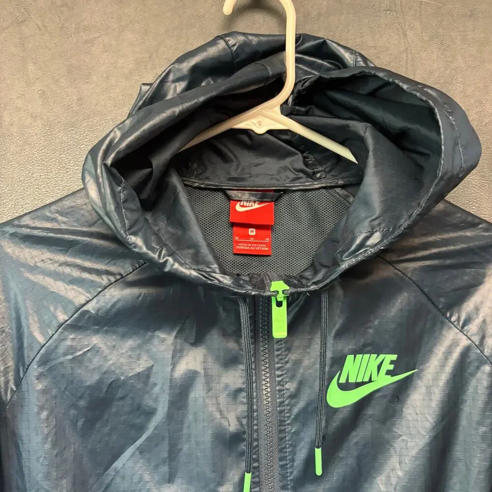 Nike Windrunner Jacket Logo Full Zip Hooded Lightweight Windbreaker Gorpcore